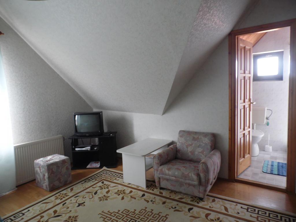 Agi Panzio Obuda Bed and Breakfast Budapest Eksteriør billede